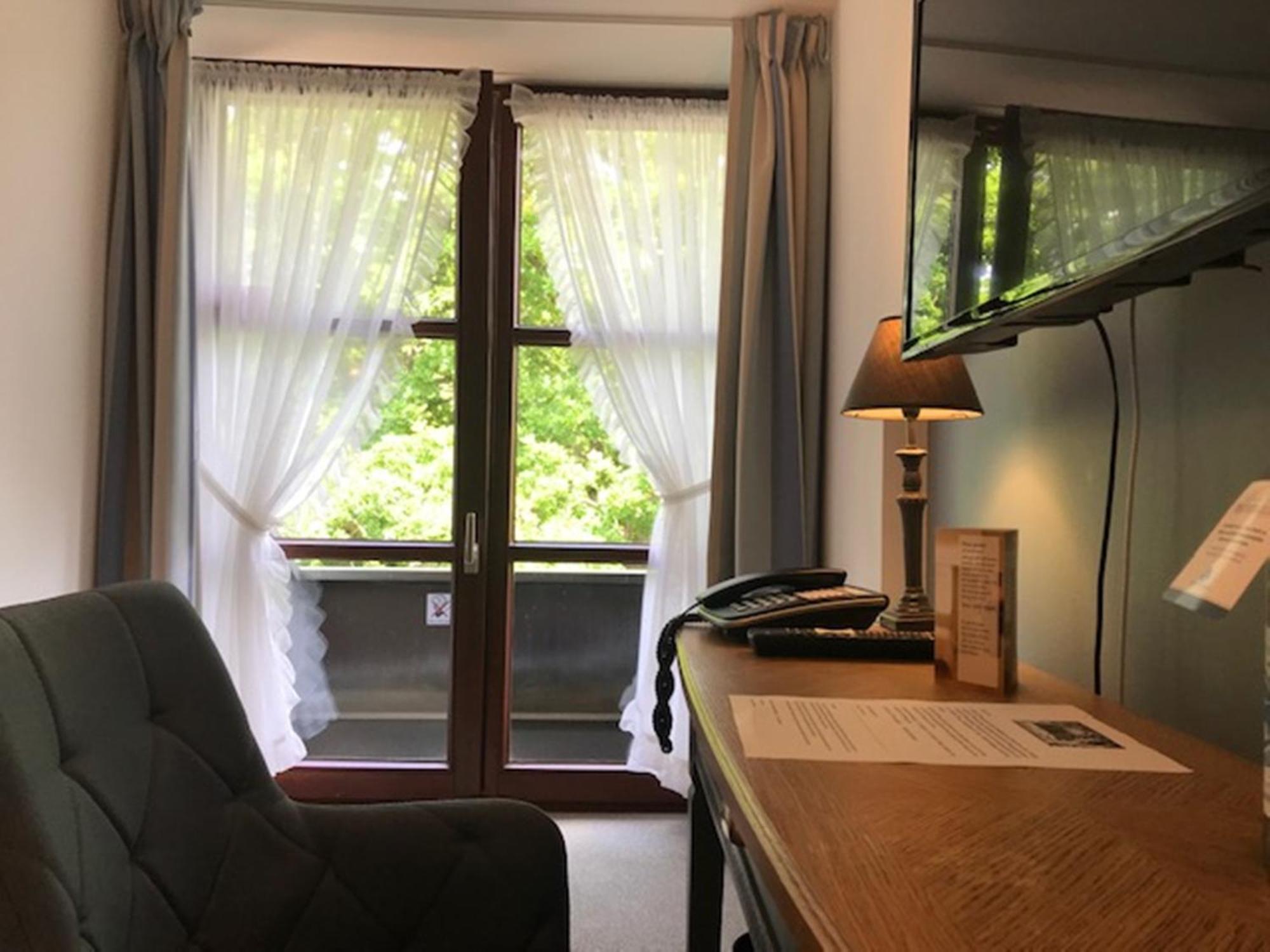 Single Room Business,1597547945:JPEG